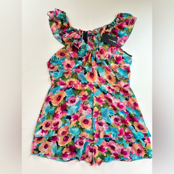 🌸Fashion Nova Flower Romper 🌸 - Picture 2 of 11
